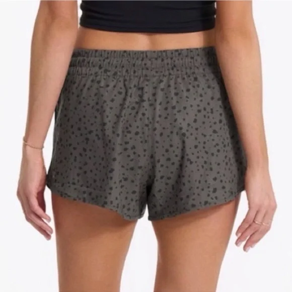 Vuori Clementine 2.0 shorts - Picture 2 of 4
